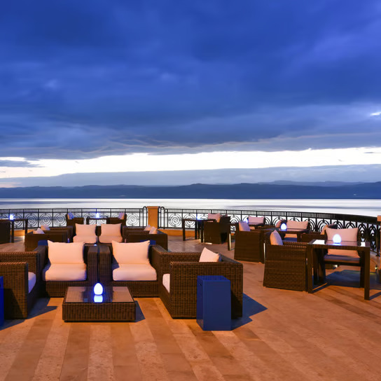 Whisky & cigar lounge