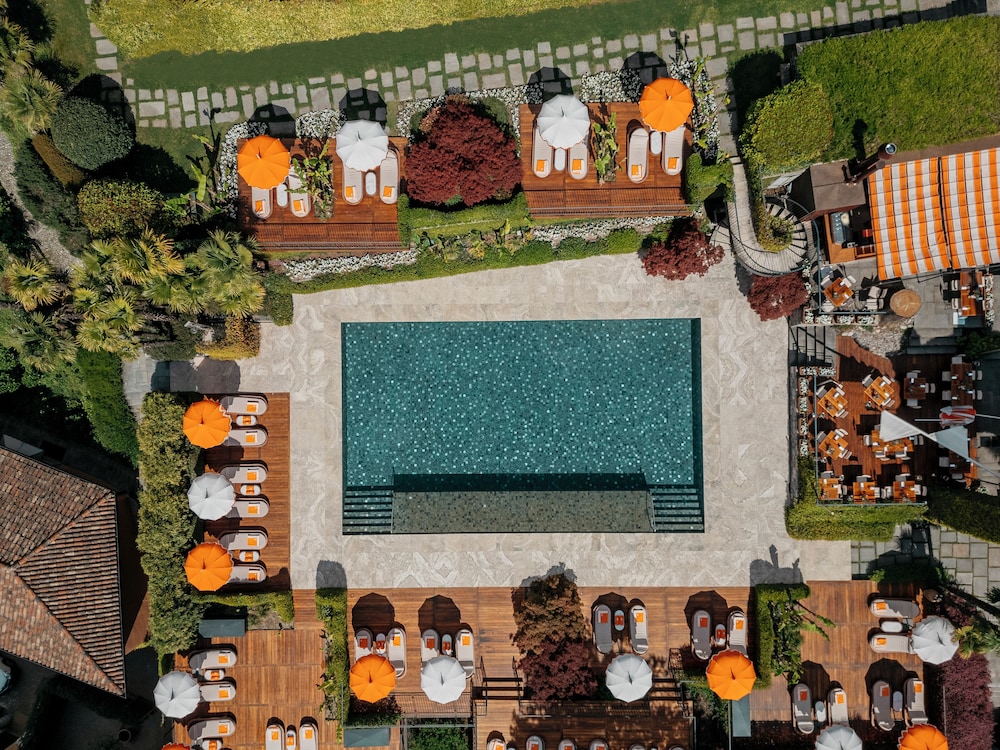 Experience: The floating pool