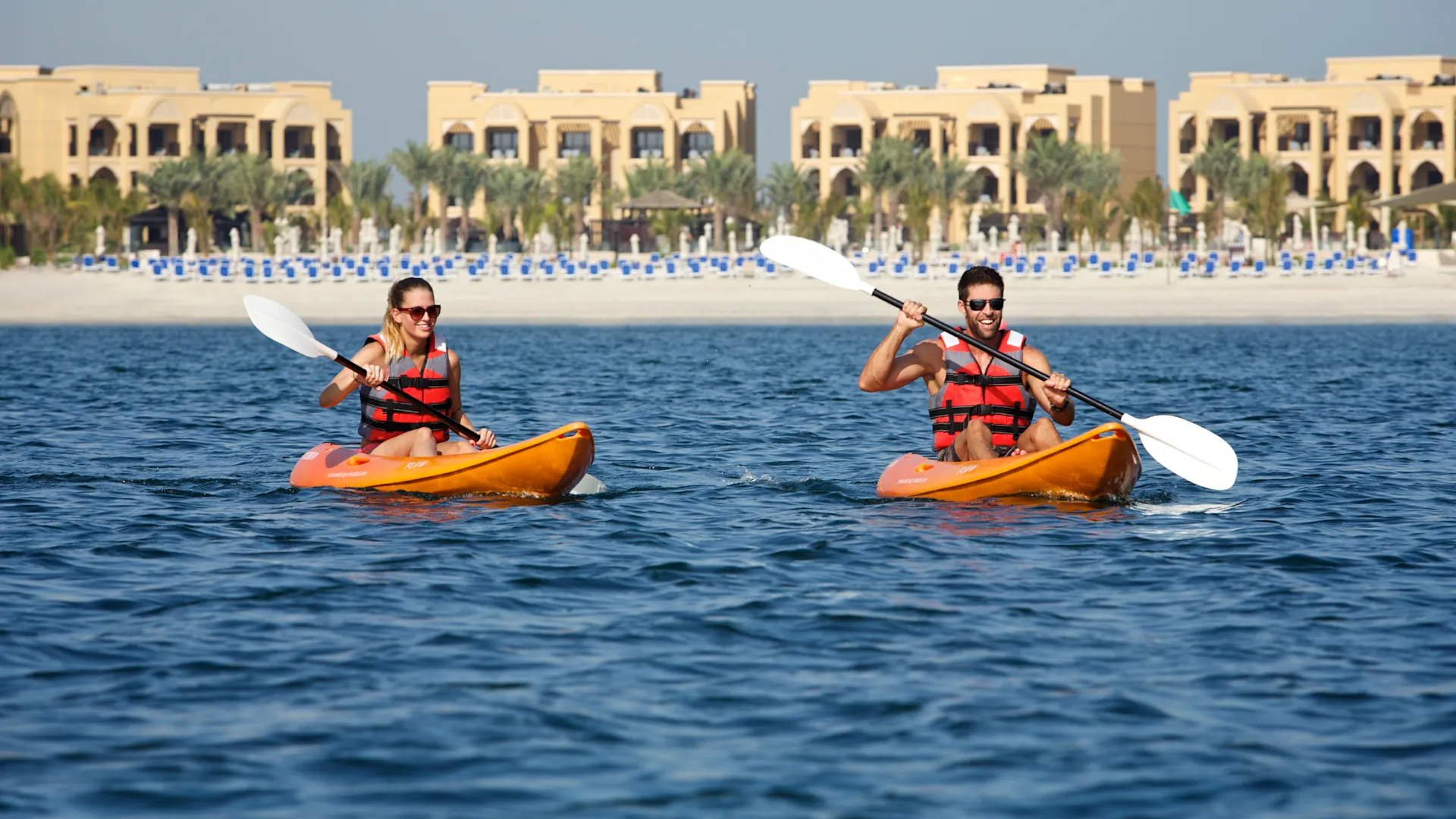 Watersports: Windsurf, kayak and parasailing.