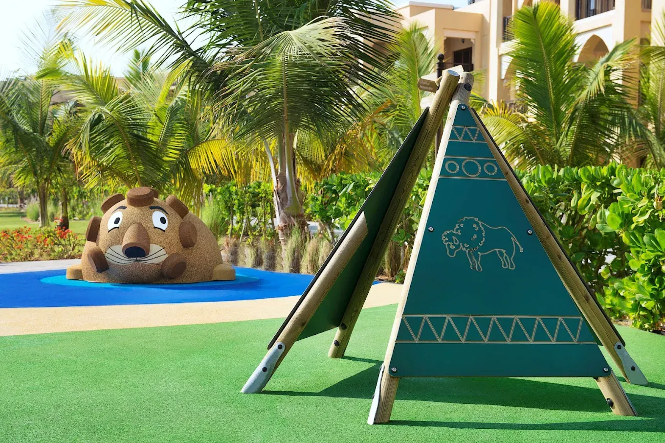 Padel & tennis: Plus beach volleyball.