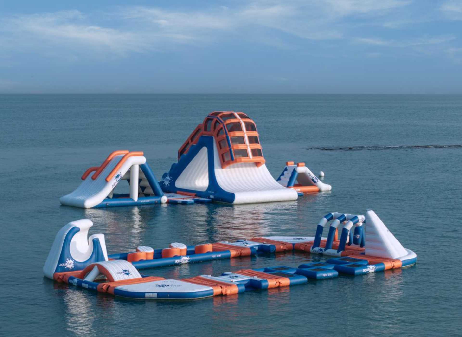 Watersports: Parasailing, paddleboard and kayaking.
