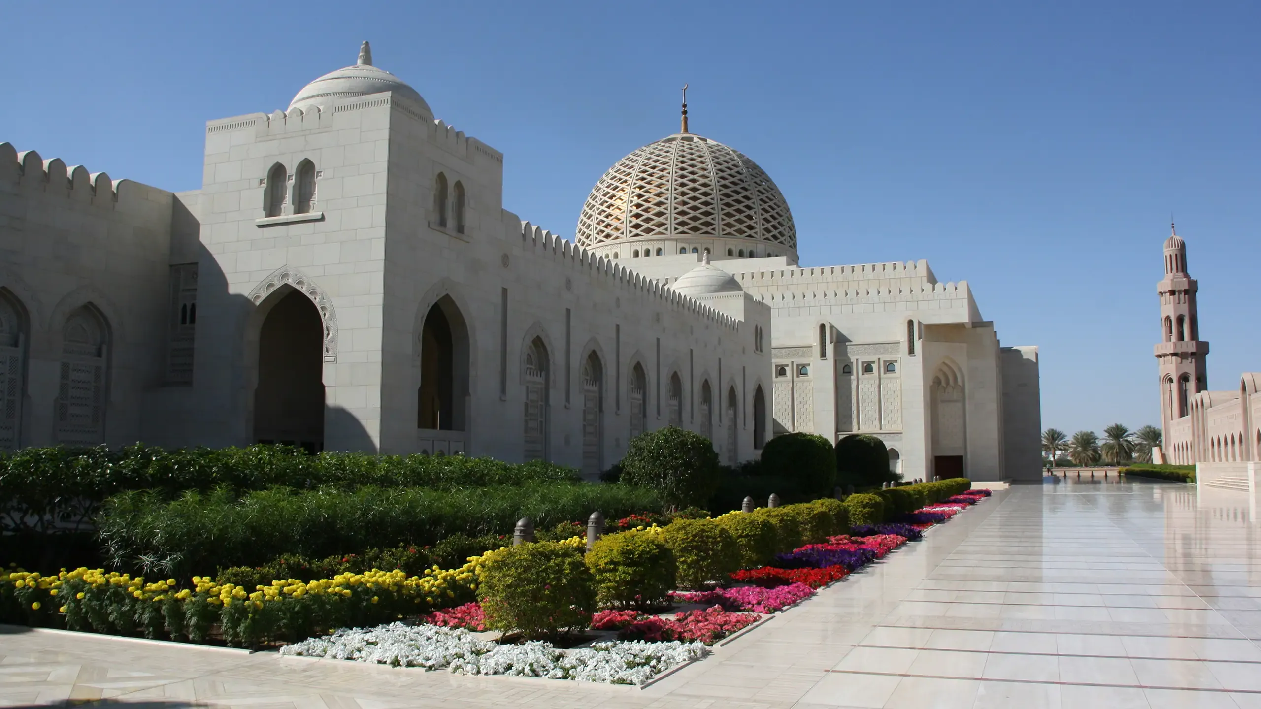 Cultural base: Near the Opera House, Grand Mosque and Mutrah Souq.