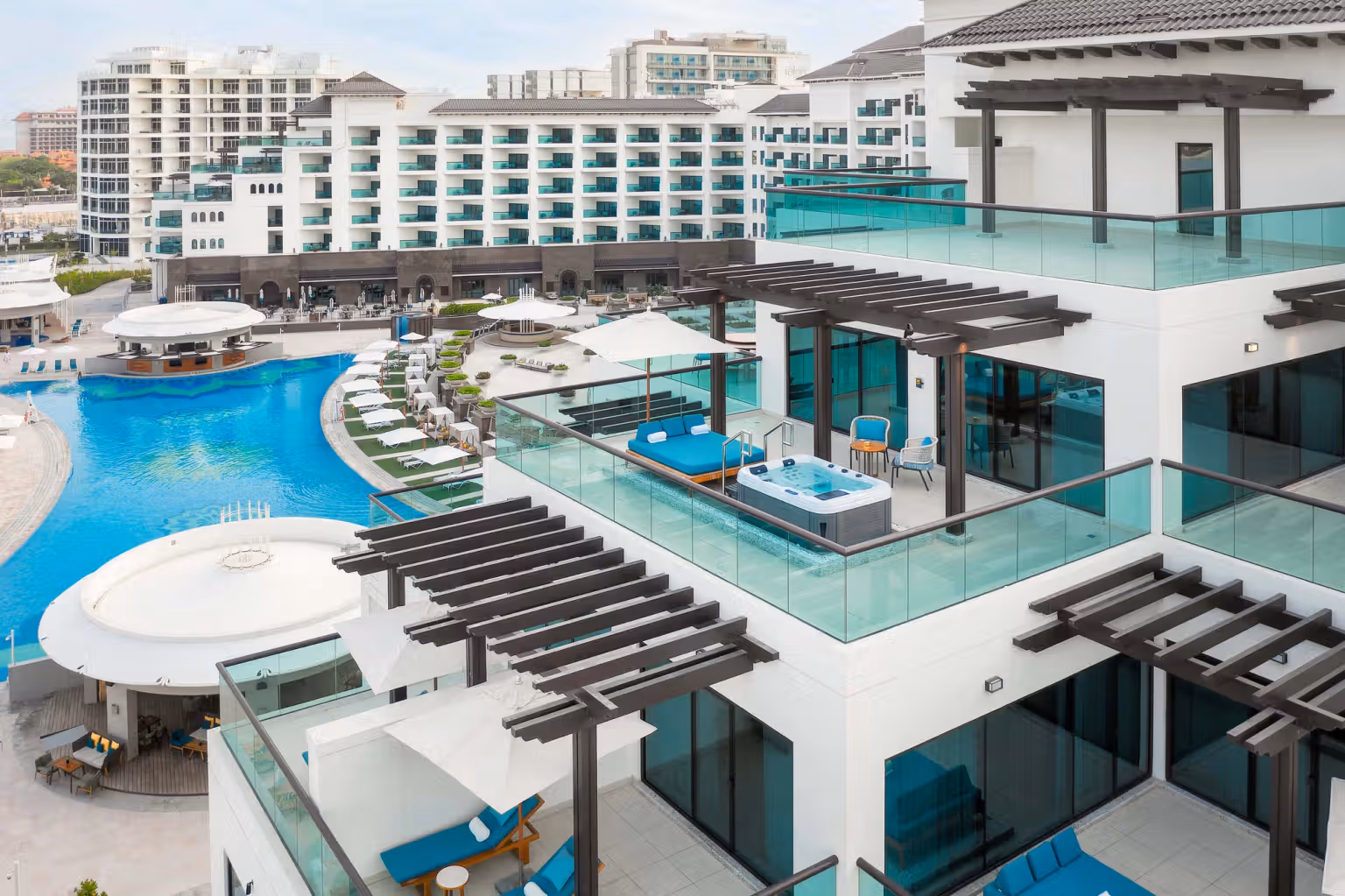 All-inclusive option: A rare flexible board on the Palm.