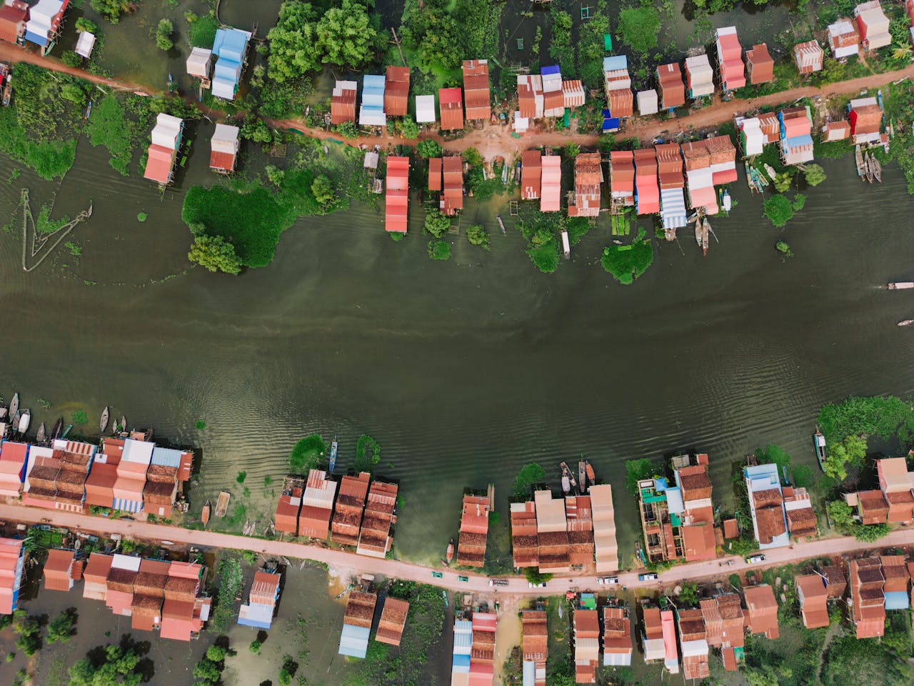 The great lake and its floating and stilted villages