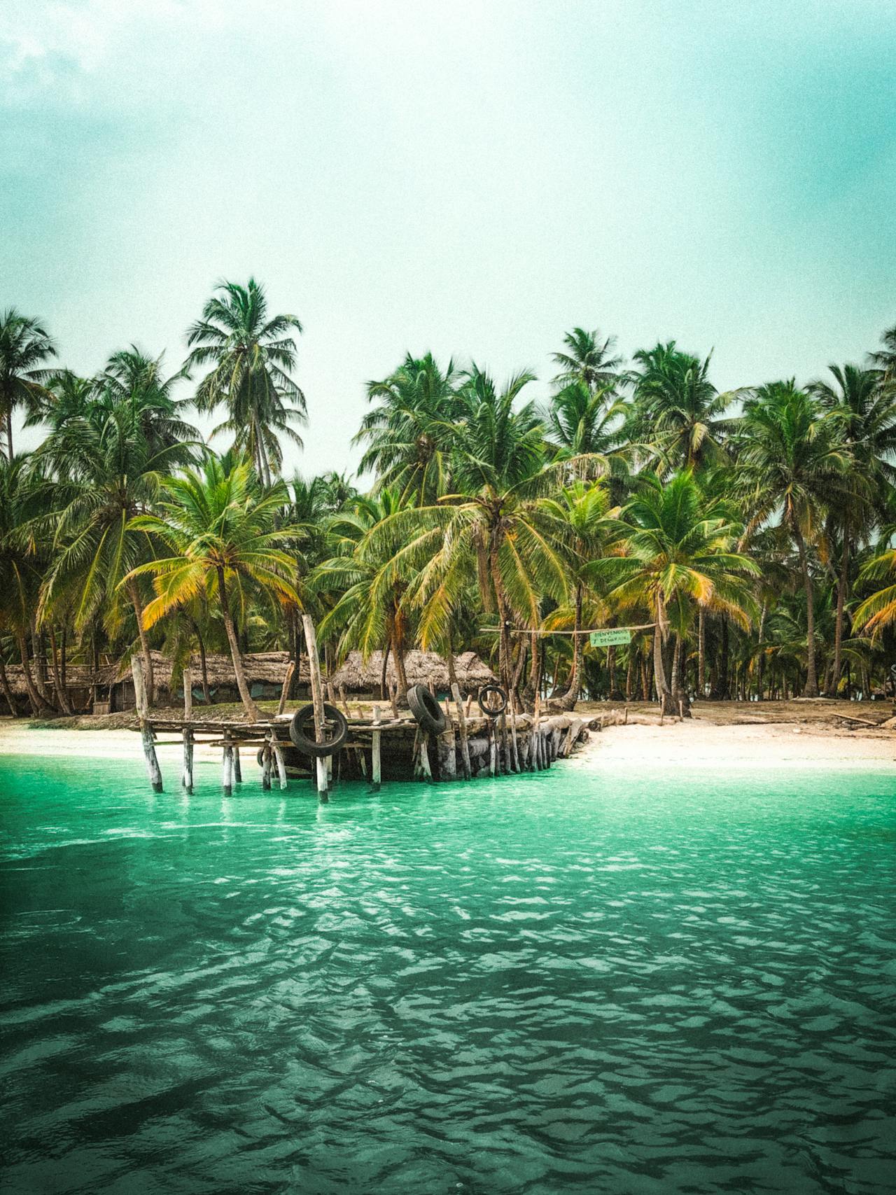 A laid-back Caribbean island archipelago