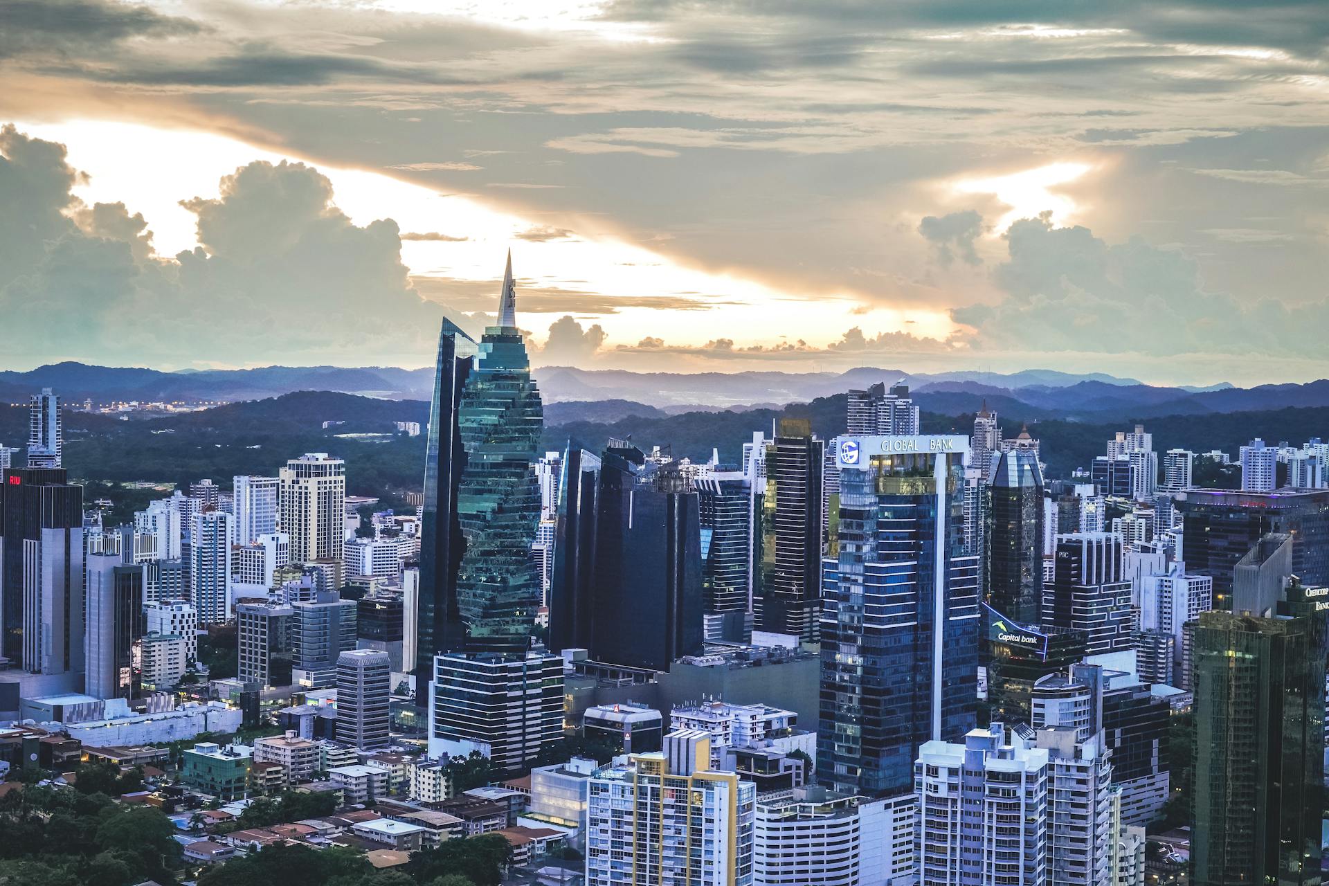 A glittering modern skyline beside the cobbled, colonial old town of Casco Viejo