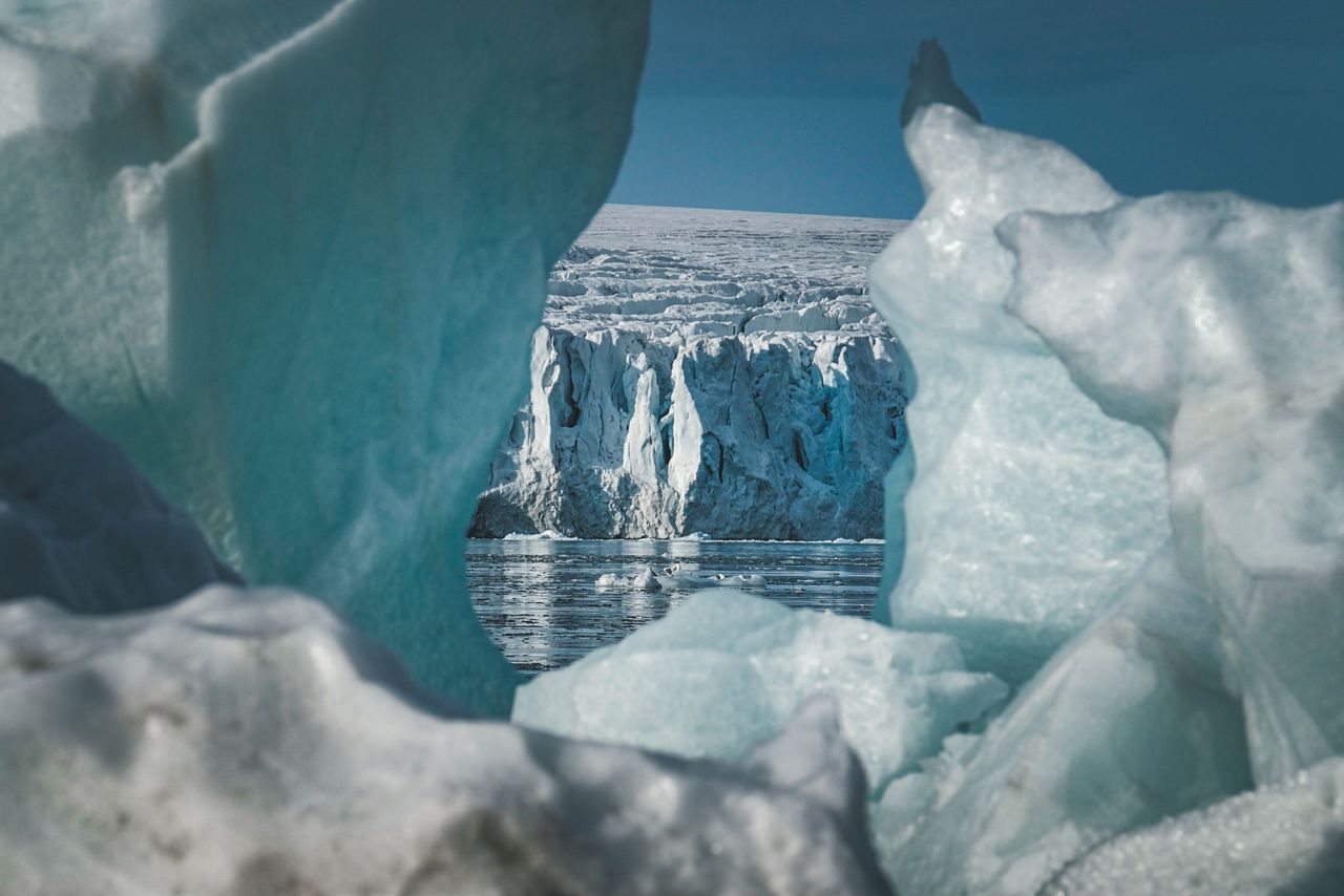 Vast tidewater glaciers, the edge of the polar pack ice and the dramatic peaks of Spitsbergen