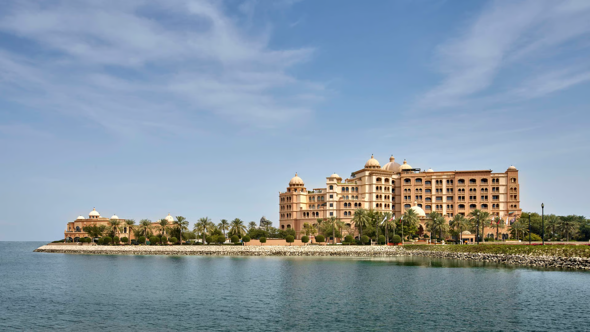 Marsa Malaz Kempinski, The Pearl gallery