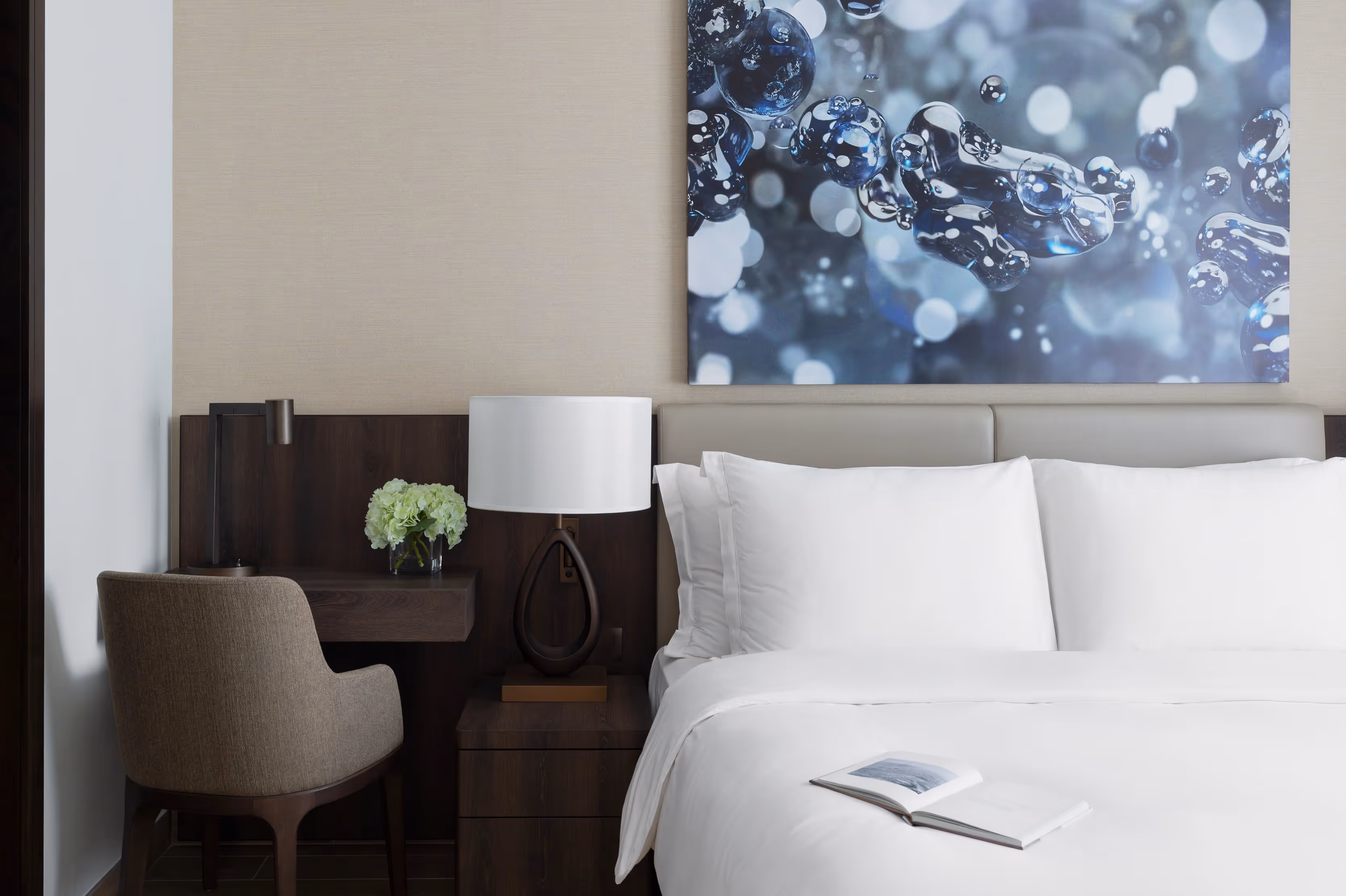 One-Bedroom Deluxe Suite