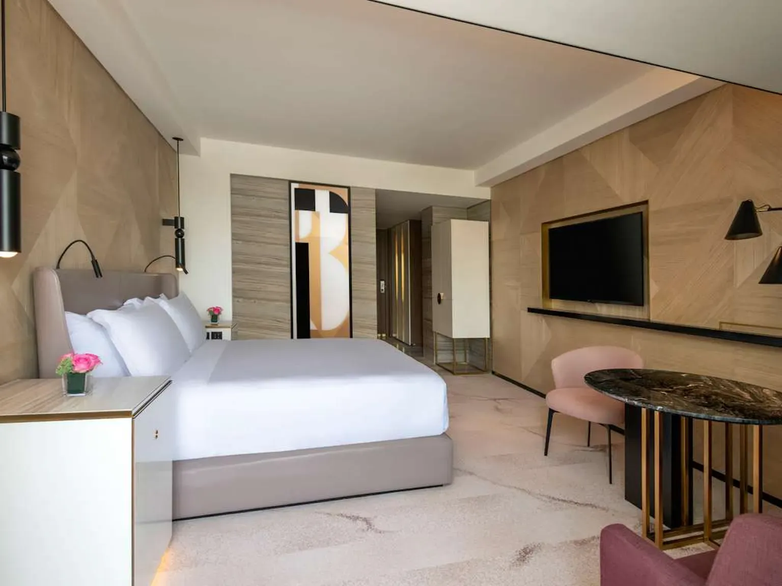 Deluxe Room (Sea/Park View)