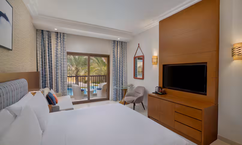 Guest Room (King, Balcony)