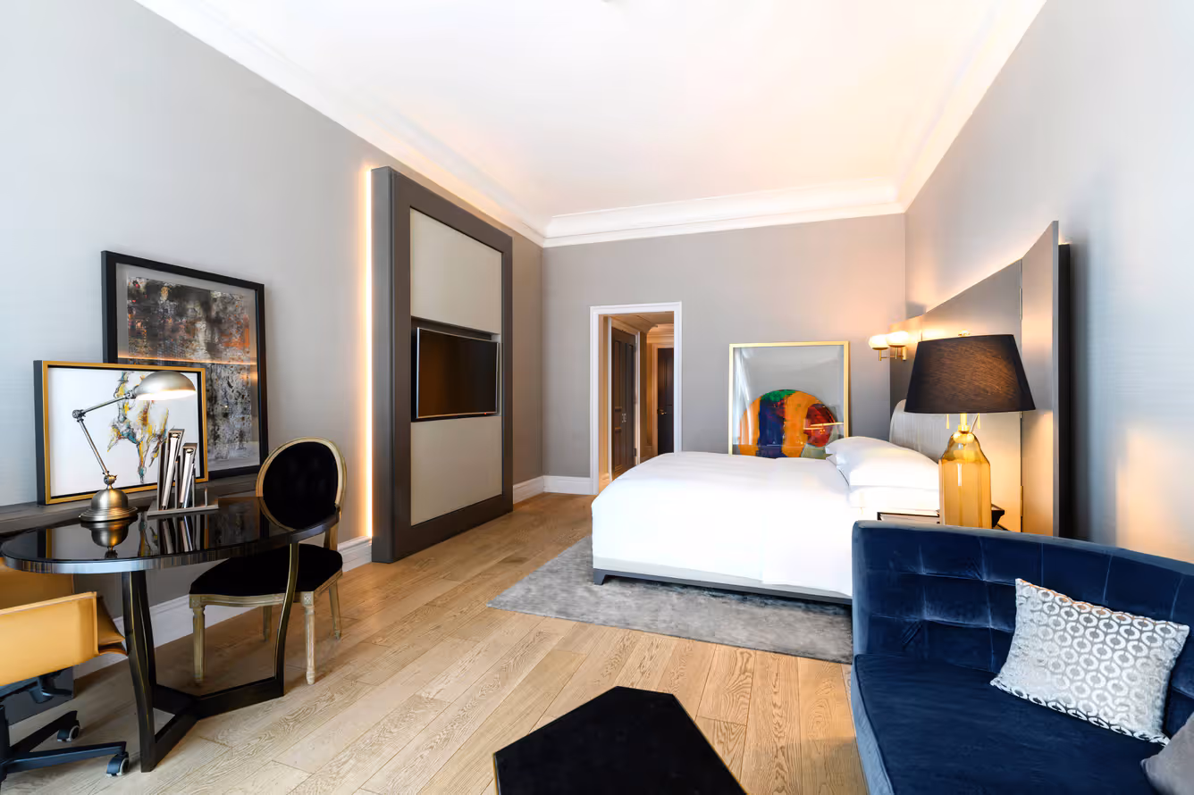 Deluxe Balcony Room