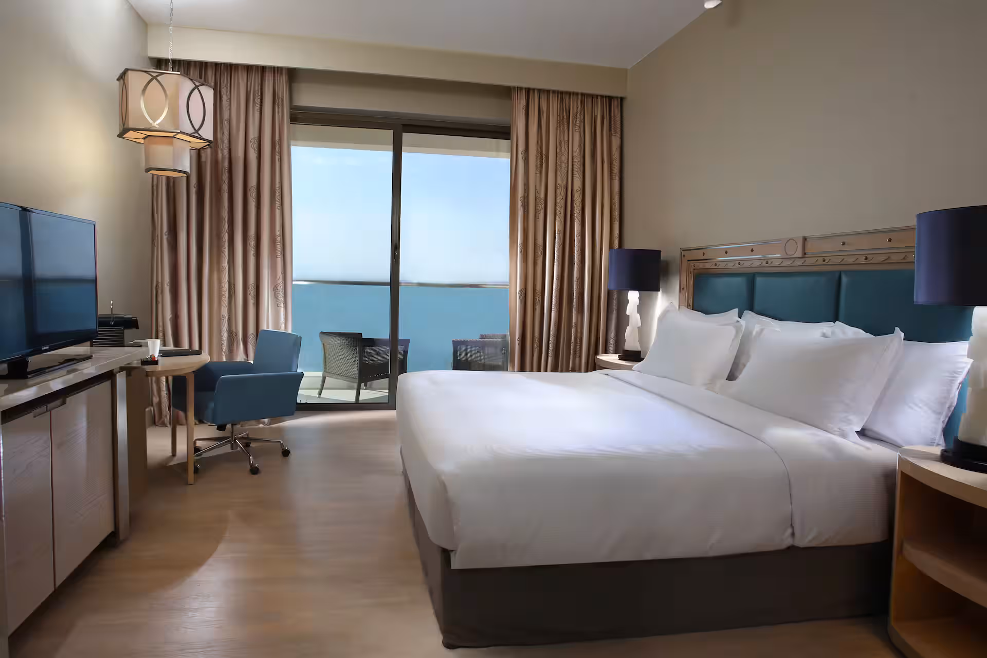Deluxe Room (Sea View)