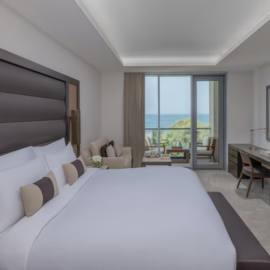 Deluxe Sea View Suite