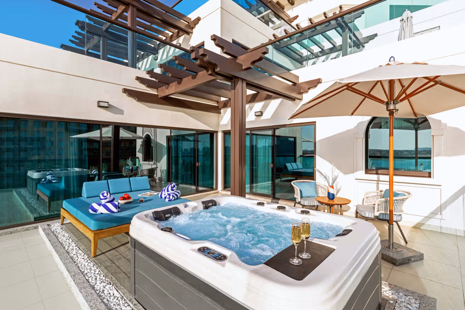 Grand Luxury Sea View Suite with Jacuzzi