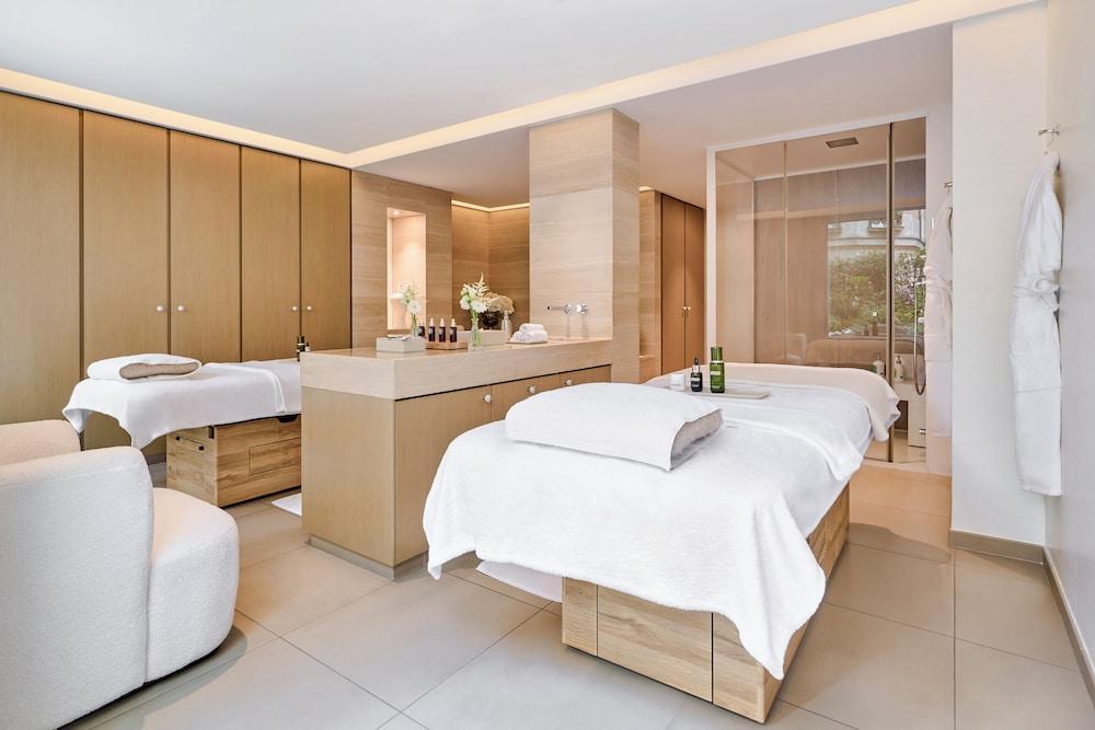 Le Bristol Paris spa
