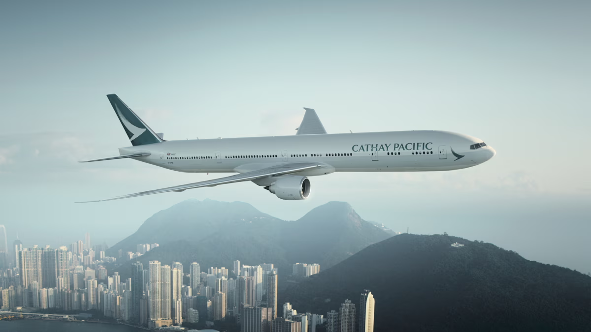 Cathay Pacific — cabin imagery